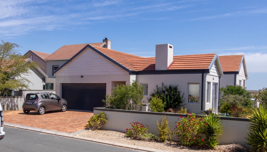 4 Bedroom Property for Sale in Velddrif Western Cape